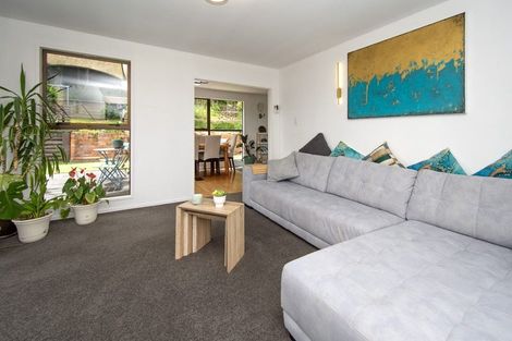 Photo of property in 10 Osmond Lane, Mount Pleasant, Christchurch, 8081