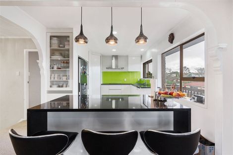 Photo of property in 4 Roberts Road, Te Atatu South, Auckland, 0610