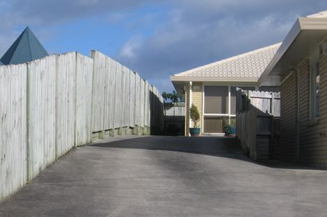 Photo of property in 21 Steeple Rise, Pakuranga, Auckland, 2010