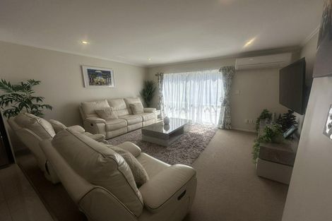 Photo of property in 5 Ashington Road, Silverstream, Upper Hutt, 5019