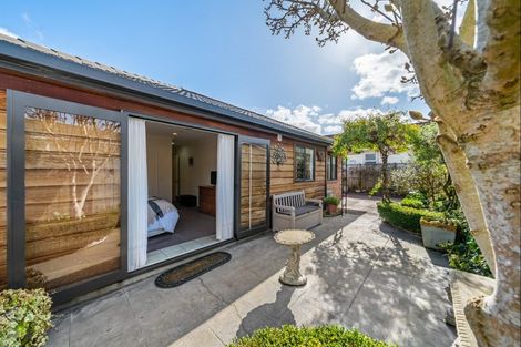 Photo of property in 51 Fraser Crescent, Elderslea, Upper Hutt, 5018