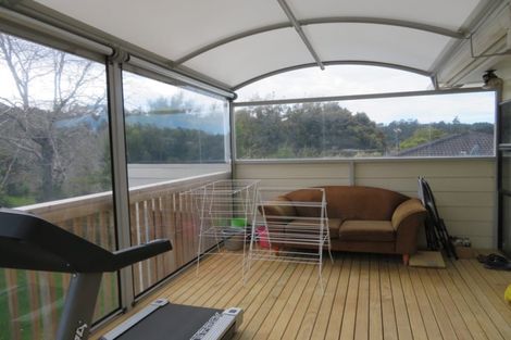 Photo of property in 4 Glastron Place, Bayview, Auckland, 0629