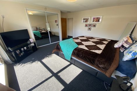 Photo of property in 2/97a Grimseys Road, Redwood, Christchurch, 8051