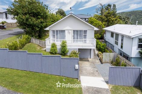 Photo of property in 8 Robson Street, Stokes Valley, Lower Hutt, 5019