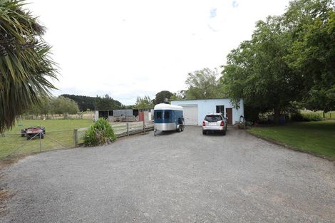 Photo of property in 21 Raumai Road, Bulls, 4894