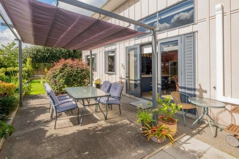 Photo of property in 8a Queenwood Road, Levin, 5510