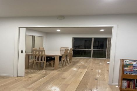 Photo of property in 7 Bordeaux Parade, Te Atatu South, Auckland, 0610