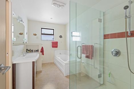 Photo of property in 17 Arohia Place, Snells Beach, 0920