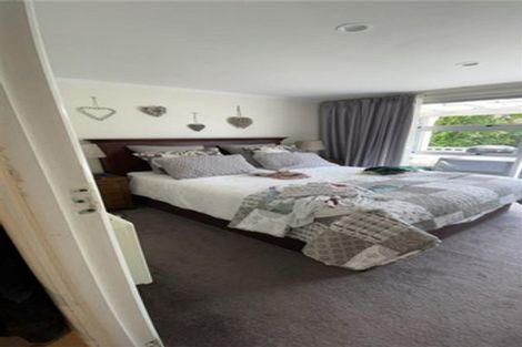 Photo of property in 17 Trafalgar Road, Milford, Auckland, 0620