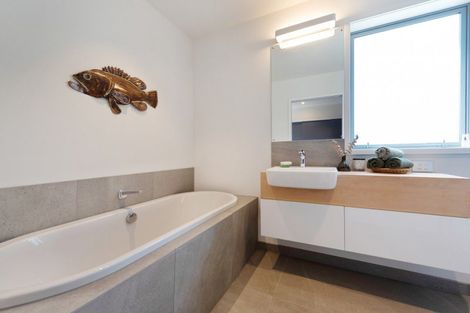 Photo of property in 29a Greenaway Road, Waikanae, 5036