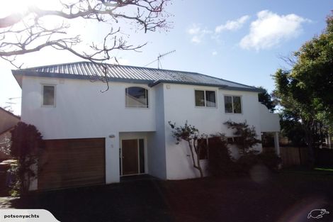 Photo of property in 5 Alfred Street, Northcote Point, Auckland, 0627