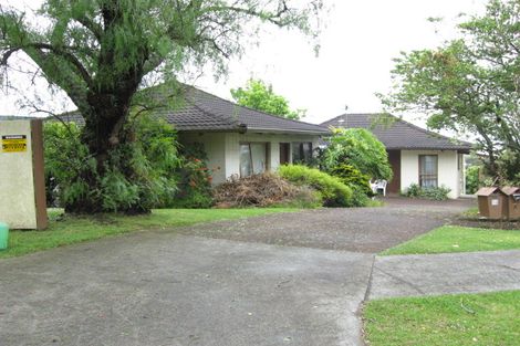 Photo of property in 38 Ridgemount Rise, Mangere Bridge, Auckland, 2022