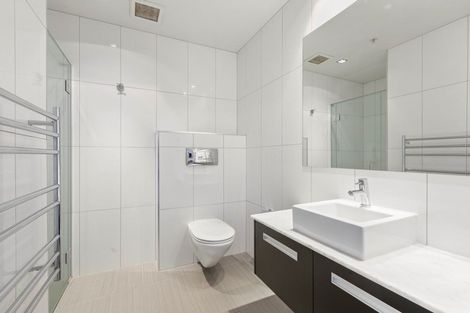 Photo of property in 5/50 Marine Parade, Mount Maunganui, 3116