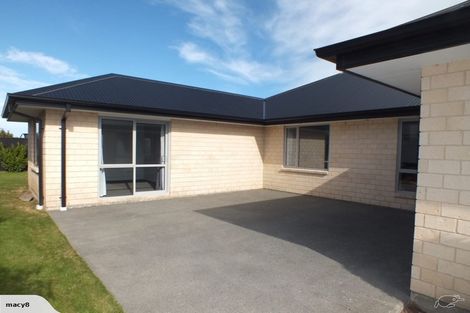 Photo of property in 4 Tommy Street, Pegasus, 7612