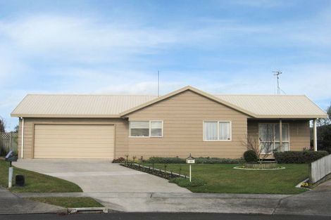 Photo of property in 17 Drake Place, Fairview Downs, Hamilton, 3214