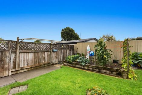 Photo of property in 13 Edgewater Grove, Whakatane, 3120