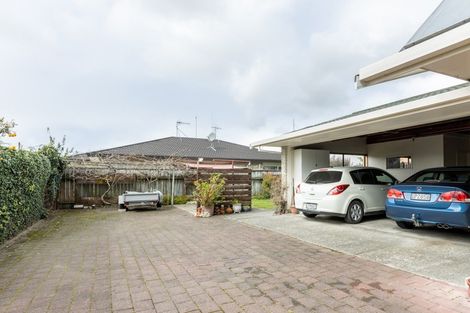Photo of property in 6a Dolbel Street, Taradale, Napier, 4112