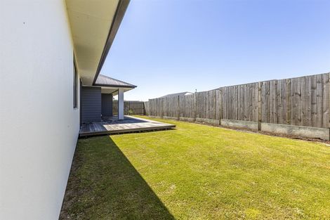 Photo of property in 4 Silicon Way, Fitzherbert, Palmerston North, 4410