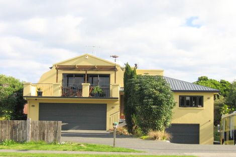 Photo of property in 566 Papamoa Beach Road, Papamoa Beach, Papamoa, 3118