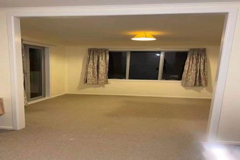 Photo of property in 2 Tonkin Drive, Sunnynook, Auckland, 0620