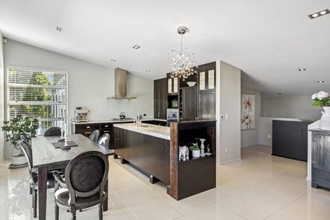 Photo of property in 11 Metzenthin Close, Raumati South, Paraparaumu, 5032