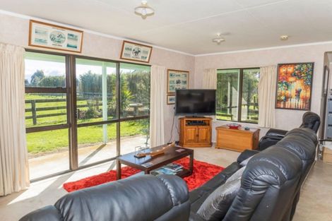 Photo of property in 11 Tipapakuku Road, Dannevirke, 4930
