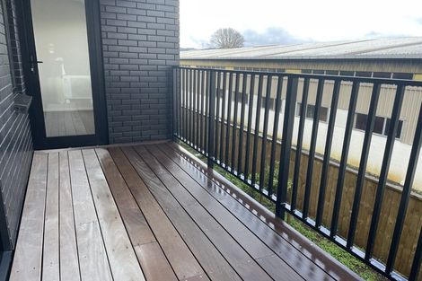 Photo of property in 106/28c Eileen Newey Place, Henderson, Auckland, 0612