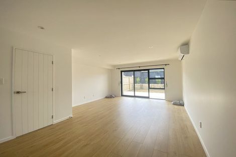 Photo of property in 96d Triangle Road, Massey, Auckland, 0614