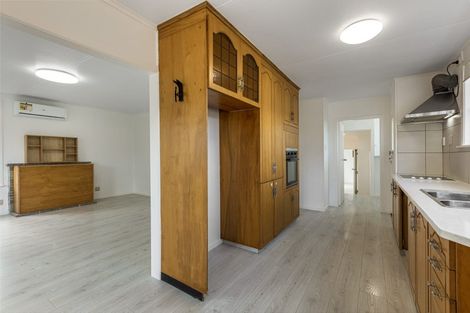 Photo of property in 7 Kaweka Street, New Lynn, Auckland, 0600