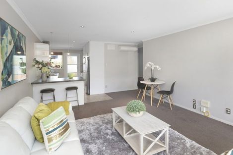 Photo of property in 3/98 Holly Road, St Albans, Christchurch, 8014