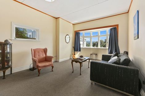 Photo of property in 26 Woburn Road, Northland, Wellington, 6012