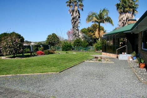 Photo of property in 70 Great South Road, Huntly, 3700