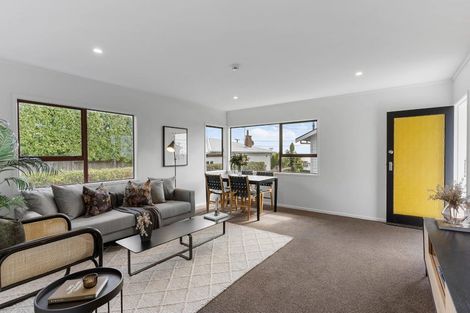 Photo of property in 2/15 Seaview Terrace, Mount Albert, Auckland, 1025