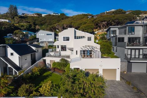 Photo of property in 32 Paremata Crescent, Paremata, Porirua, 5024