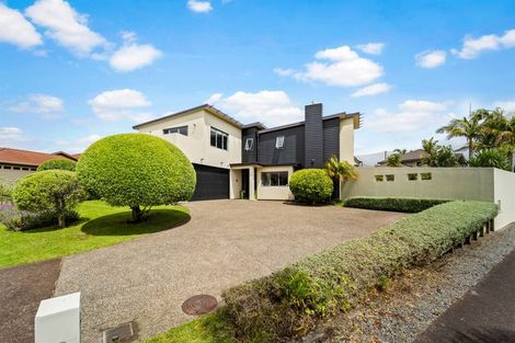 Photo of property in 32 English Oak Drive, Schnapper Rock, Auckland, 0632
