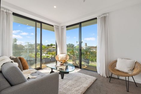Photo of property in 201/8a Lake Pupuke Drive, Takapuna, Auckland, 0622