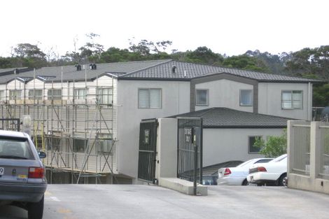Photo of property in The Haven, 10/120 Beach Haven Road, Beach Haven, Auckland, 0626