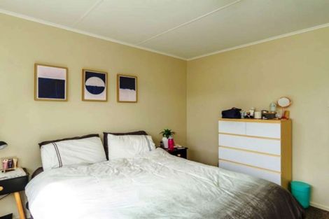 Photo of property in 23b Rintoul Grove, Stokes Valley, Lower Hutt, 5019