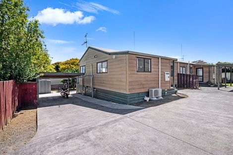 Photo of property in 15 View Road, Waiuku, 2123
