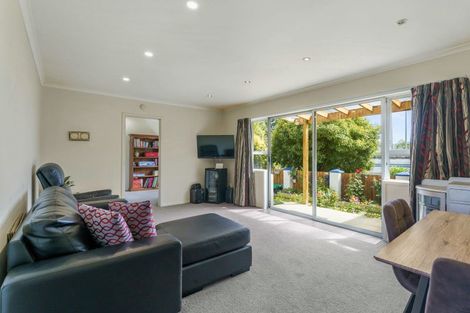 Photo of property in 37a Kinmont Crescent, Kinmont Park, Mosgiel, 9024