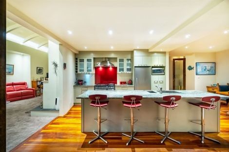 Photo of property in 5 Eastcliffe Road, Castor Bay, Auckland, 0620