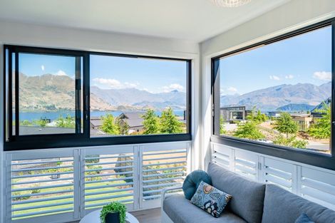 Photo of property in 6 Platinum Ridge, Wanaka, 9305