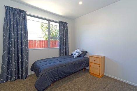 Photo of property in 1/19 Queenspark Drive, Parklands, Christchurch, 8083