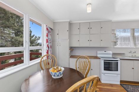 Photo of property in 11 Amundsen Grove, Stokes Valley, Lower Hutt, 5019