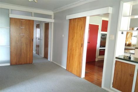 Photo of property in 195 Don Buck Road, Massey, Auckland, 0614