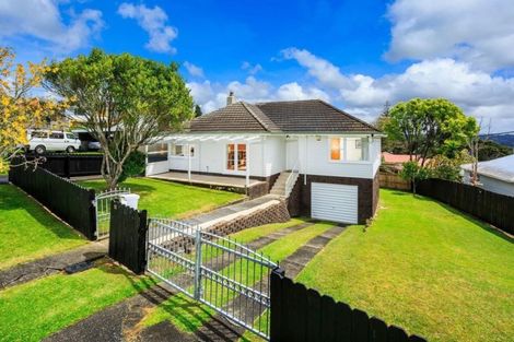Photo of property in 2/52 Verran Road, Birkdale, Auckland, 0626