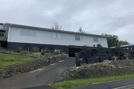 Photo of property in 137b Newlands Road, Newlands, Wellington, 6037