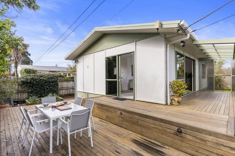 Photo of property in 1/8 Drome View Place, Beach Haven, Auckland, 0626