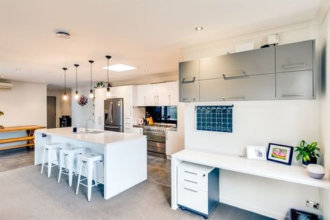 Photo of property in 18 Palliser Place, Poraiti, Napier, 4112