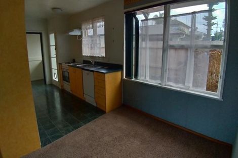 Photo of property in 2/5 Addison Drive, Glendene, Auckland, 0602